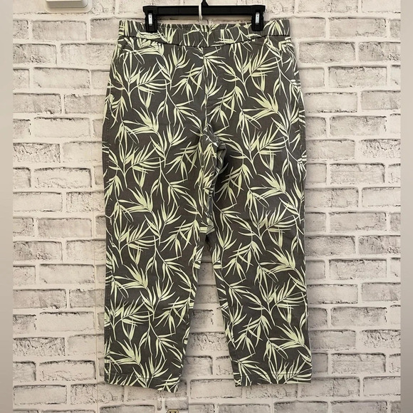 Women’s Lands’ End gray/green crop pants w/ yellow wispy leaf print, Size 12 - Picture 1 of 5